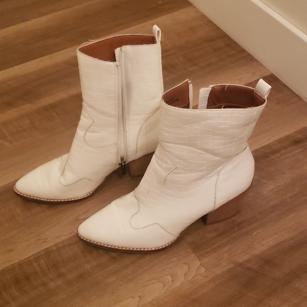 Ccocci White Western Ankle Boots Pointed Toe Zip Booties